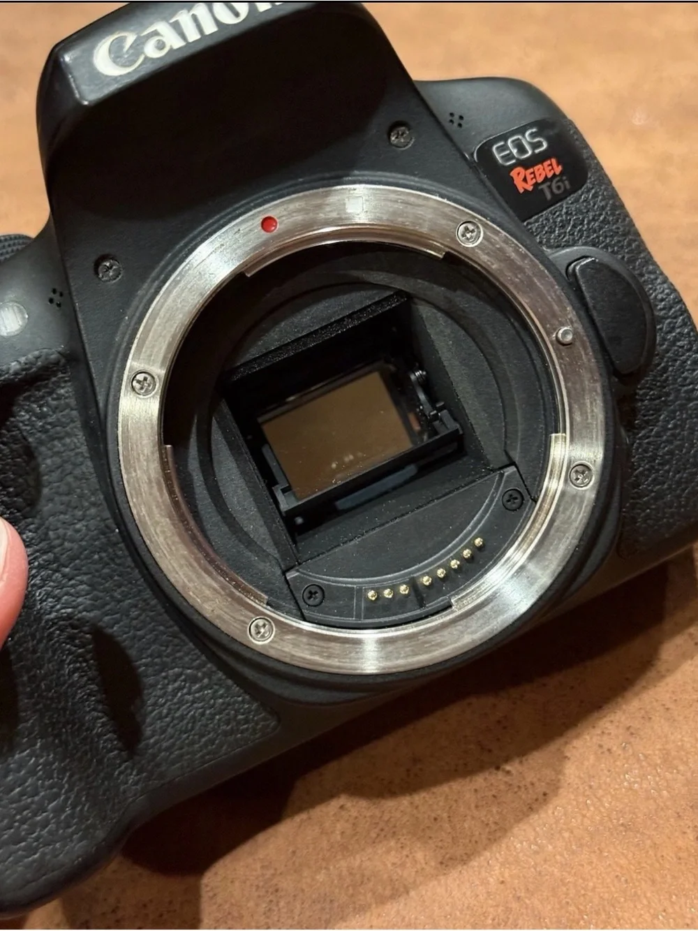 Canon EOS Rebel T6i (750d) 24.2MP DSLR Camera, Body Only - Good Preowned Works